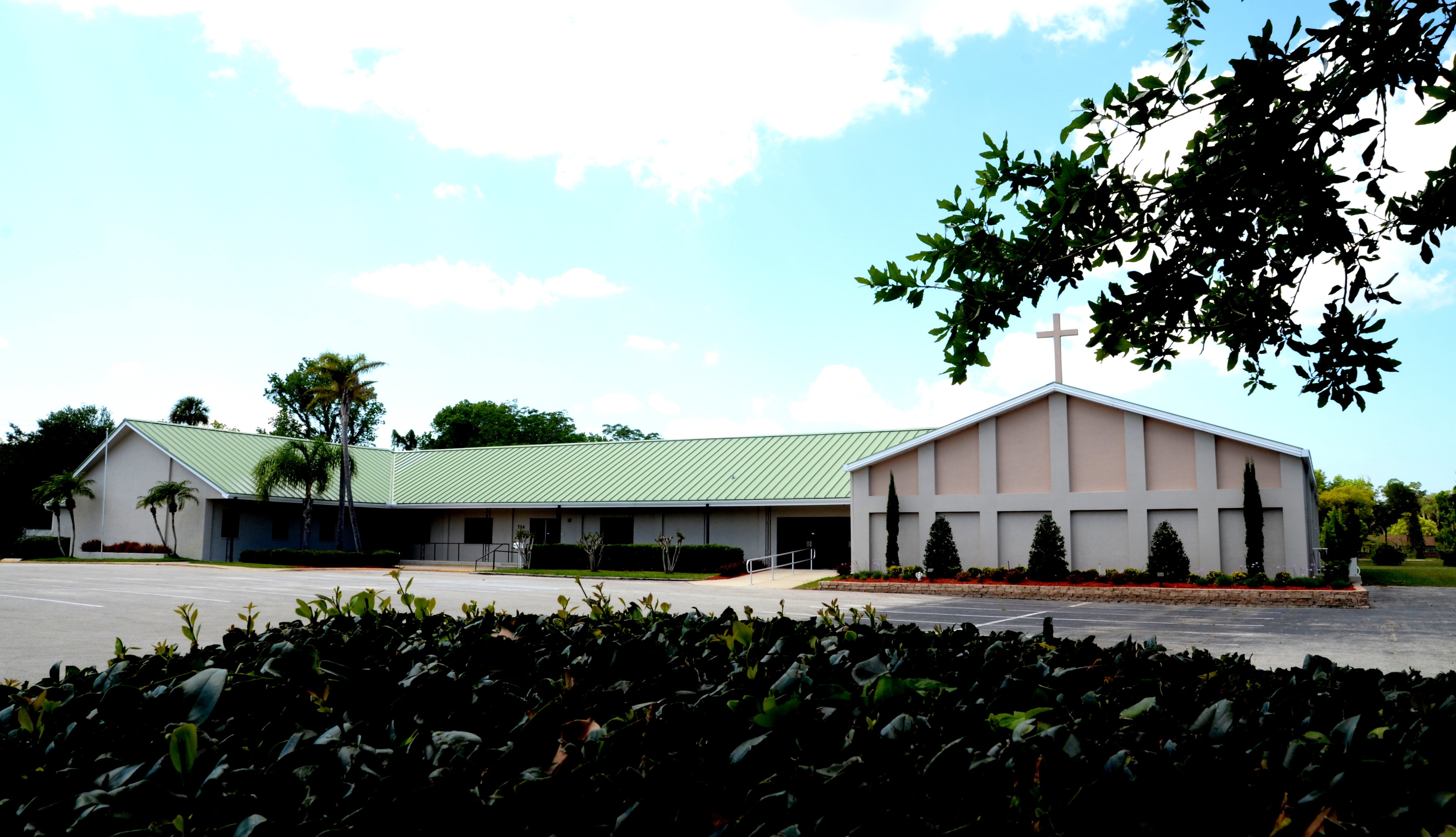 Holy Cross Lutheran Church building in South Daytona, FL